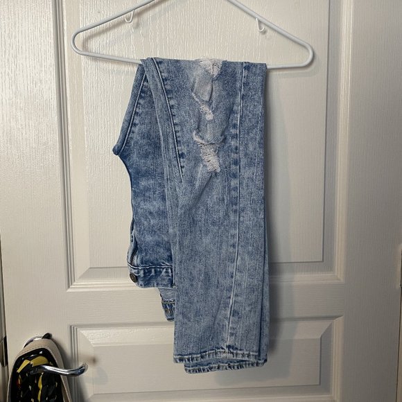 American Eagle Flex Distressed Jeans - Picture 1 of 3